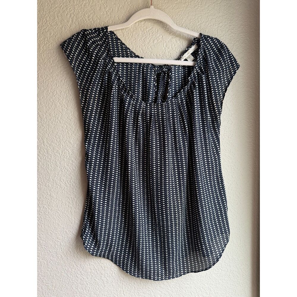 Lauren Conrad Navy White Heart Print Blouse Small Tie Back Short Sleeve